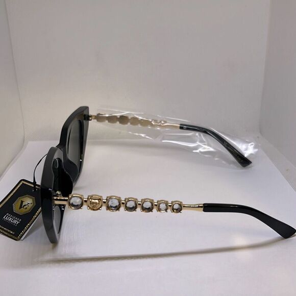 VG Designer Women’s Rhinestone Cat Eye Sunglasses - Picture 2 of 3